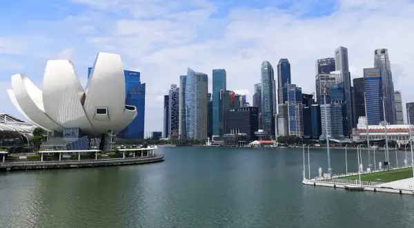 Singapur czy jest bezpiecznie? Odkryj prawdziwe zagrożenia i porady