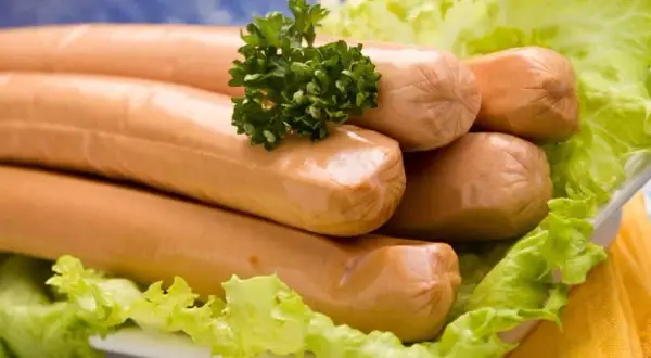 Czy cukrzyk może jeść parówki drobiowe? Sprawdź, co wybrać dla zdrowia
