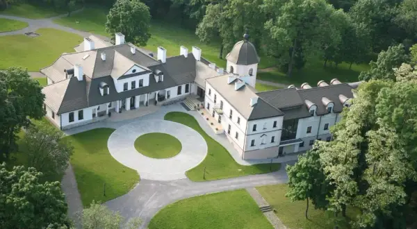 Dwór Kombornia Hotel & SPA: Luksusowy relaks w sercu Podkarpacia