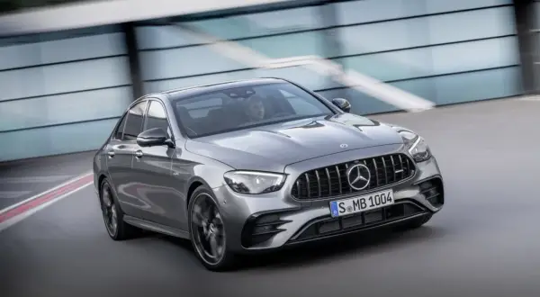 Mercedes E Klasa AMG – osiągi, komfort i innowacje w luksusowym sedanie