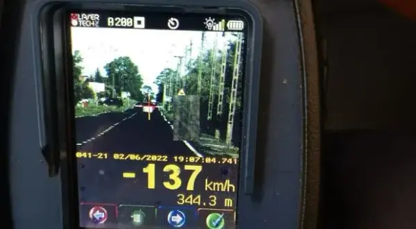 Chcesz ruszyć z piskiem opon? Poznaj technikę i cenę!