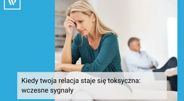 Zmartwiona kobieta siedzi z ręką na czole, podczas gdy mężczyzna siedzi odwrócony tyłem. To sygnały, że relacja może być toksyczna, a czerwone flagi powinny zostać zauważone.