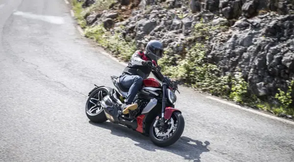Jak dobrać kurtkę motocyklową? Przewodnik eksperta Hubert Kołodziej