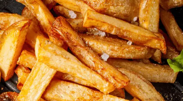 Jak przyprawić frytki? Sekrety smaku lepszego niż z restauracji!