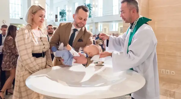 Jak robić zdjęcia w kościele chrzest - skuteczne techniki i porady