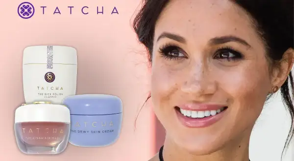 Meghan Markle rayonne avec les produits Tatcha, dont une crème avant maquillage pour une peau parfaite.