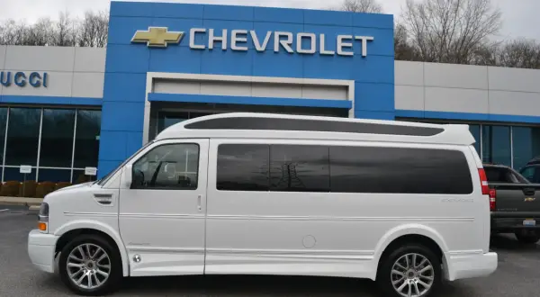 Chevrolet Van 7 osobowy: Czy to dobry wybór dla dużej rodziny?