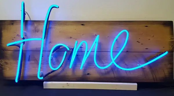 Jak stworzyć neon DIY - proste kroki, materiały i pomysły na design