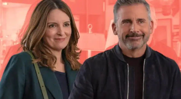 Tina Fey i Steve Carell, gwiazdy znane z filmów, seriali i programów, uśmiechają się do siebie.