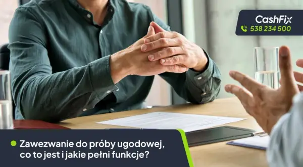 Dwaj mężczyźni przy stole omawiają dokumenty. Na dole grafiki widnieje tekst "Zawezwanie do próby ugodowej".