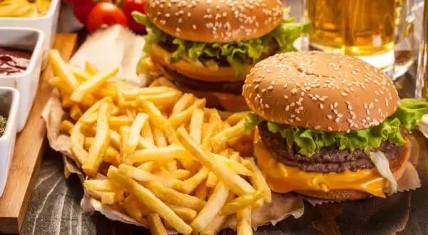 Burger maison parfait : les secrets d'un chef pour un goût unique