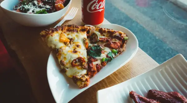 Pizza jak złoto Rybnik: Poznaj pizzę z jadalnym złotem!