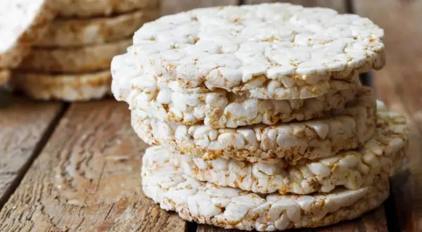 Ile kalorii mają wafle ryżowe? Zaskakujące fakty o ich kaloryczności