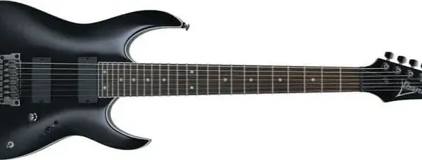Jak brzmi gitara elektryczna bez wzmacniacza? Ciekawe różnice brzmienia