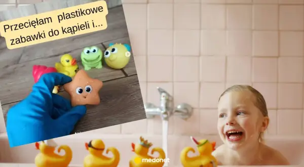 Przecięte plastikowe zabawki do kąpieli ujawniają pleśń. Dziecko w wannie cieszy się kąpielą, nieświadome zagrożenia.