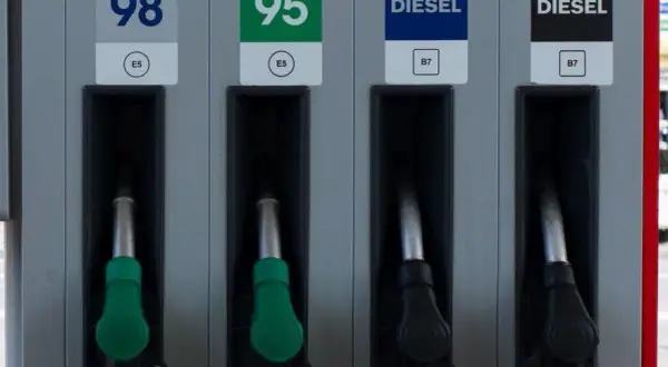Jakie oznaczenie ma diesel? Odkryj znaczenie symbolu B i więcej