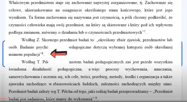Tekst z przypisami harwardzkimi, gdzie badanie psychopedagogiczne dotyczy wybranej kategorii osób.