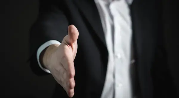 Lombard ile procent: jak uzyskać najlepszą wartość pożyczki?