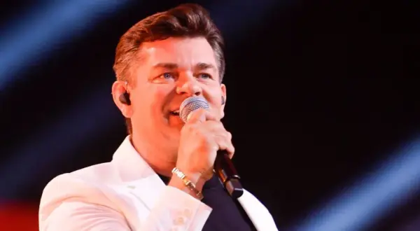 Ile kosztuje koncert Zenka Martyniuka na weselu? Sprawdź ceny i ukryte koszty