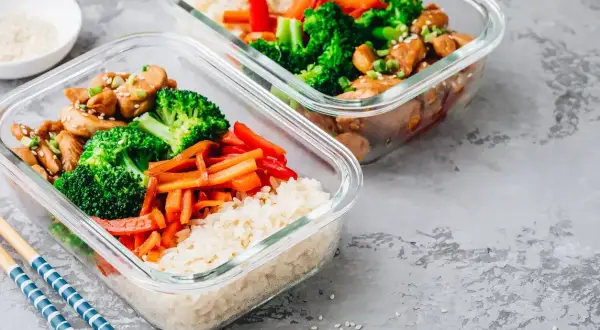 Transforma tu día: 10 almuerzos saludables y fáciles para llevar