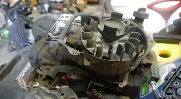 Jaka przerwa na świecy silnik Briggs & Stratton, aby uniknąć problemów?