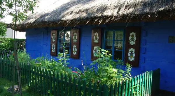 Skansen w Łowiczu: Odkryj fascynującą historię i atrakcje regionu