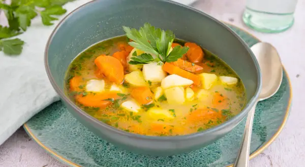 Kartoffel-Möhren-Suppe: Einfaches Rezept & leckere Variationen