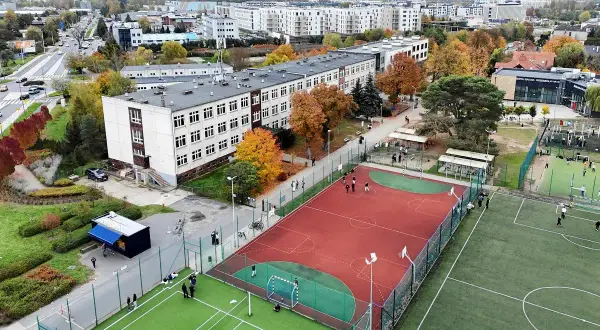 Szkoły podstawowe 2026: Nauka zdalna? Sprawdź, co musisz wiedzieć.