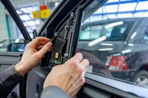 Jak naprawić mechanizm szyby w Octavia 1 i uniknąć kosztownych usterek