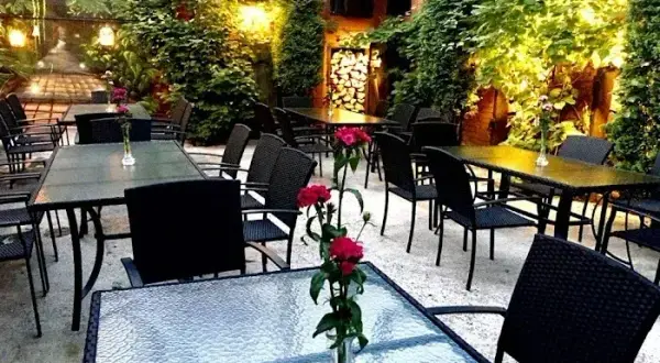 Gdzie zjeść w Bytomiu? Odkryj najlepsze restauracje i smaki!