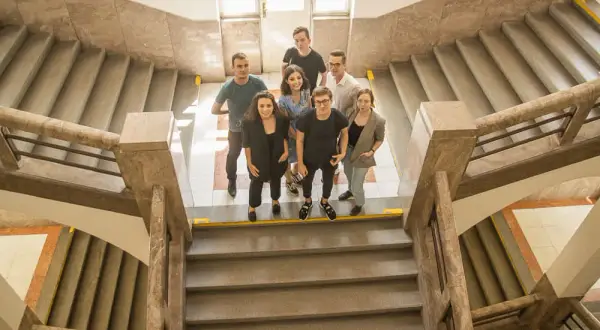 Uniwersytet Karola: historia, programy i życie studenckie w Pradze