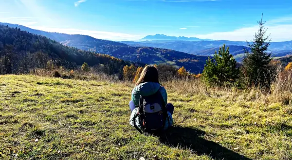 Bacówka PTTK nad Wierchomlą: Zaplanuj wycieczkę i zobacz Tatry!