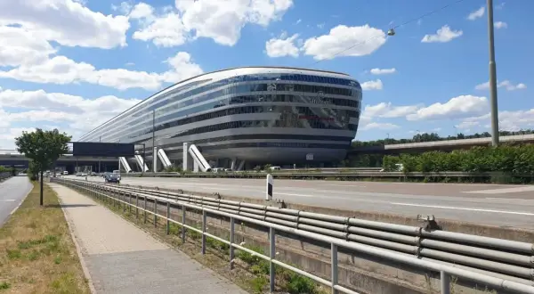Frankfurt Flughafen Hotel: Stressfrei starten Ihr Guide 2024