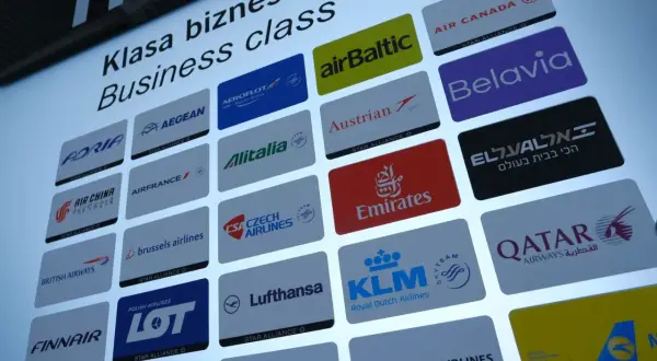 Ranking linii lotniczych w klasie biznes. Widoczne loga przewoźników: LOT, Emirates, KLM, Lufthansa, Qatar Airways i inne.