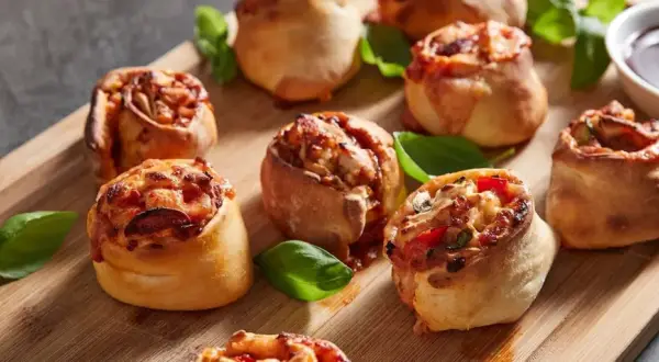 Jak zrobić rollsy jak z Pizza Hut - prosty przepis na smaczne danie