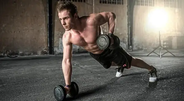 Ile kalorii spala CrossFit? Sprawdź, jak efektywnie ćwiczyć