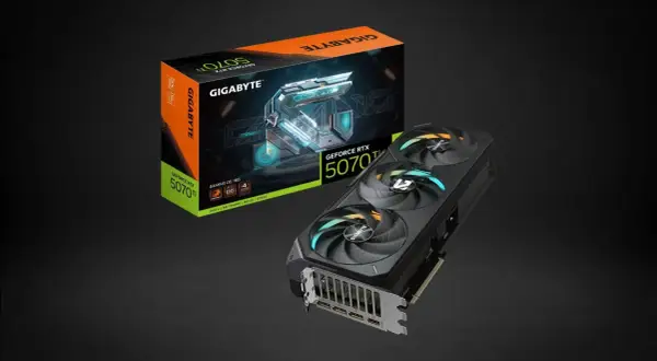 Gigabyte GeForce RTX 5070 Ti Grafikkarte mit Verpackung. "Ti" bei Grafikkarten steht für verbesserte Leistung.