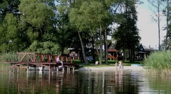 Gdzie nad jezioro z dzieckiem w Wielkopolsce - bezpieczne miejsca na wypoczynek
