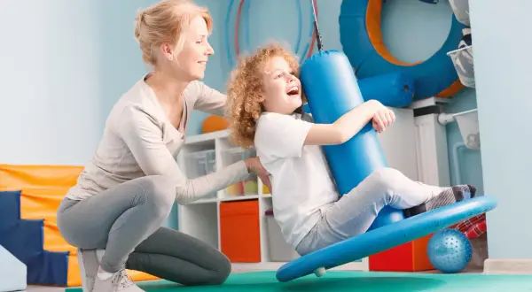 Integracja sensoryczna w autyzmie: Skuteczne metody pomocy dzieciom z wyzwaniami zmysłowymi