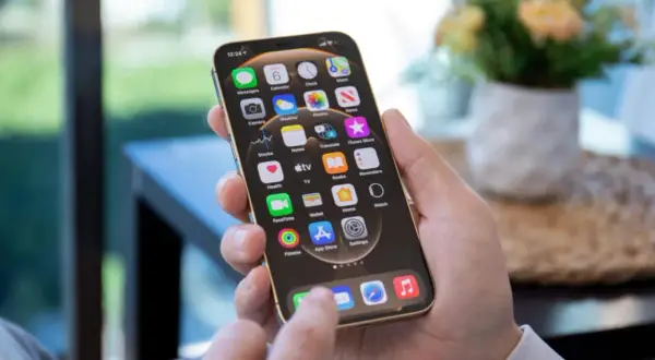 Haptyka w iPhone – jak zmienia sposób korzystania z telefonu?