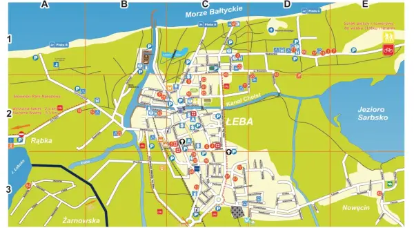 Łeba plan miasta z atrakcjami: plaże, port, jezioro Sarbsko, kanał Chełst, Słowiński Park Narodowy, ruchome wydmy.