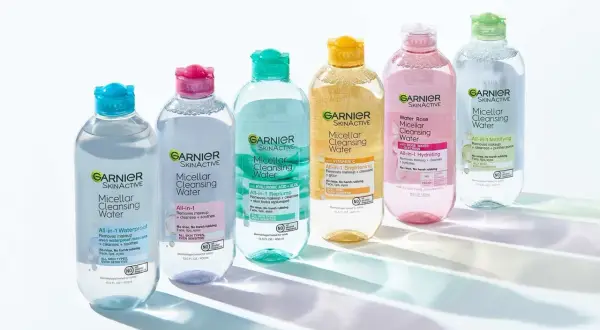 Agua micelar Garnier: para que sirve el agua micelar. Limpia, desmaquilla y calma la piel sin aclarado. Variedad para cada necesidad.
