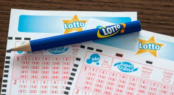 Ołówek na kuponach Lotto Plus i Super Szansa. Zastanawiasz się, ile płacą za trójkę w Lotto Plus?