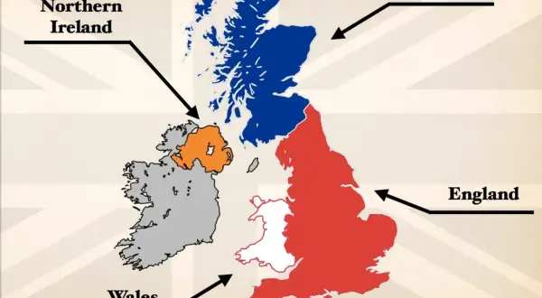 Mapa del **UK** que es: Escocia (azul), Inglaterra (rojo), Gales (blanco) y la Irlanda del Norte (naranja).