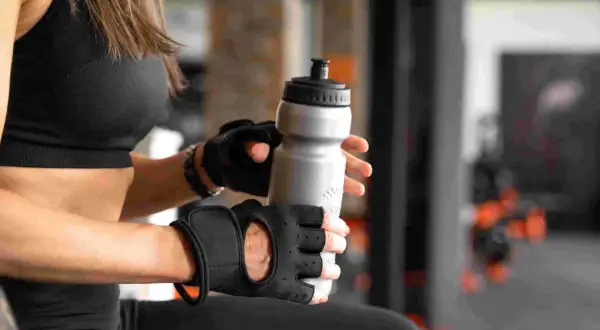 BCAA: Wann nehmen? Vor, nach oder im Training für beste Resultate