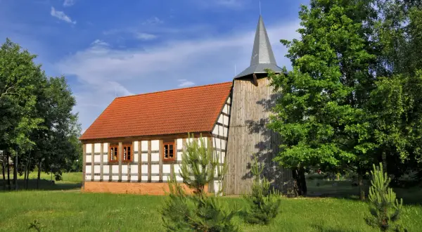 Skansen w Osieku nad Notecią: Zaplanuj wizytę w żywej historii!