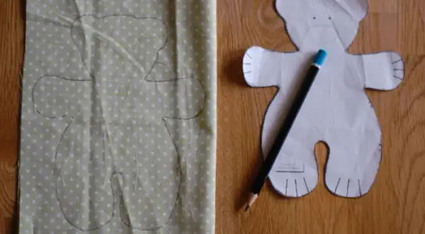 Uszyj misia z materiału: Prosty poradnik DIY dla każdego
