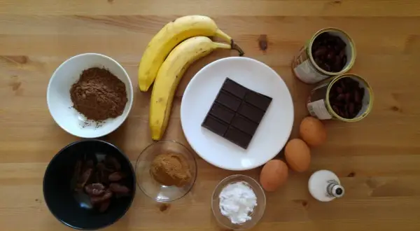 Prosty przepis na ciasto z fasoli i banana, które zachwyci smakiem