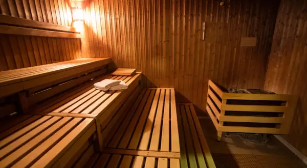 Sauna czy SPA? Poznaj różnice i czerp maksimum korzyści!