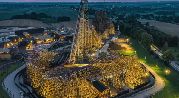Zadra czy Hyperion? Wybierz swój rollercoaster marzeń w Energylandii